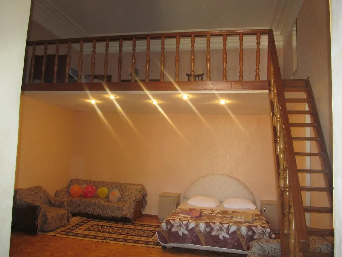 Grandma'S Hotel Тбилиси